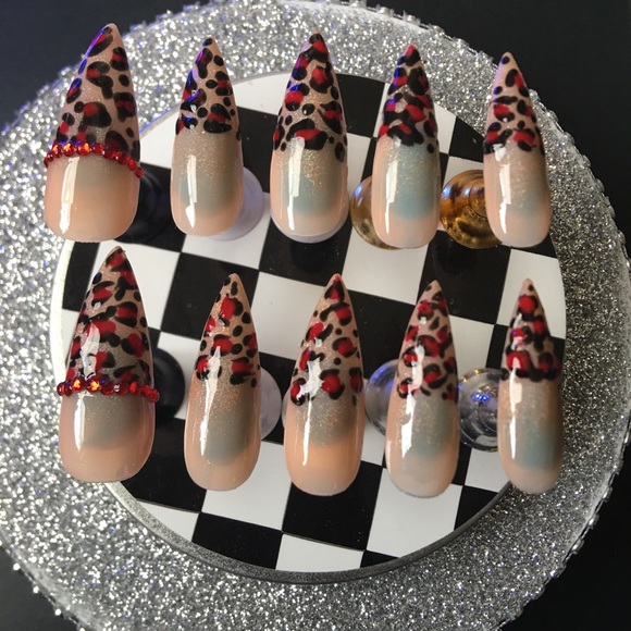 🐆 Red leopard print Press on Nails-Med(1,5,4,6,8) - Picture 6 of 10